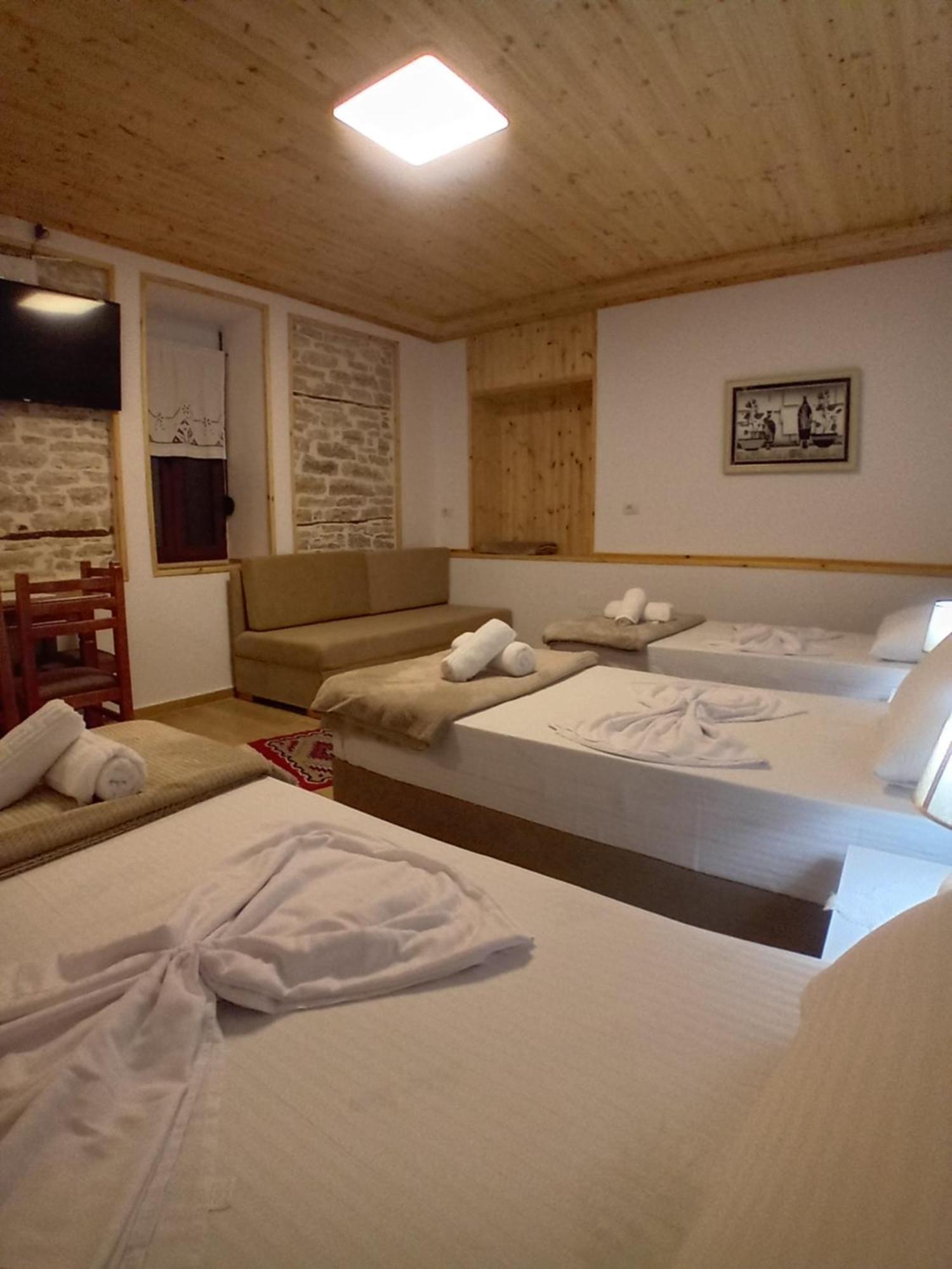 Arpet Guesthouse Гирокастра Экстерьер фото